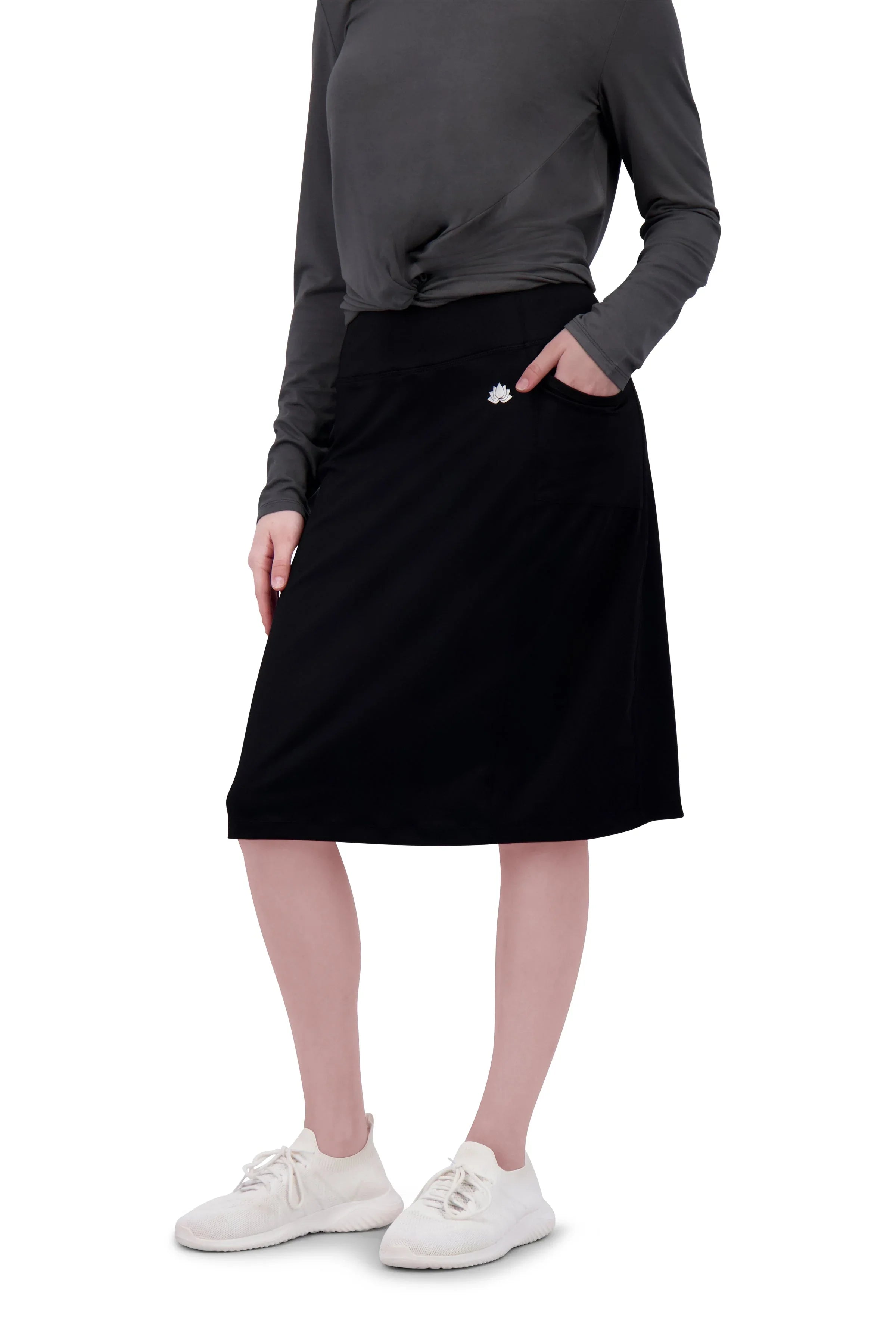 Snoga Athletics black skirted legging with double pockets, modest activewear for women