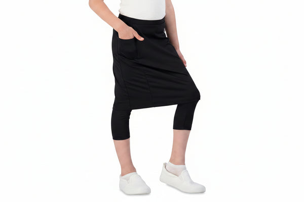 Snoga Athletics girls' black skirted leggings with pocket, modest activewear