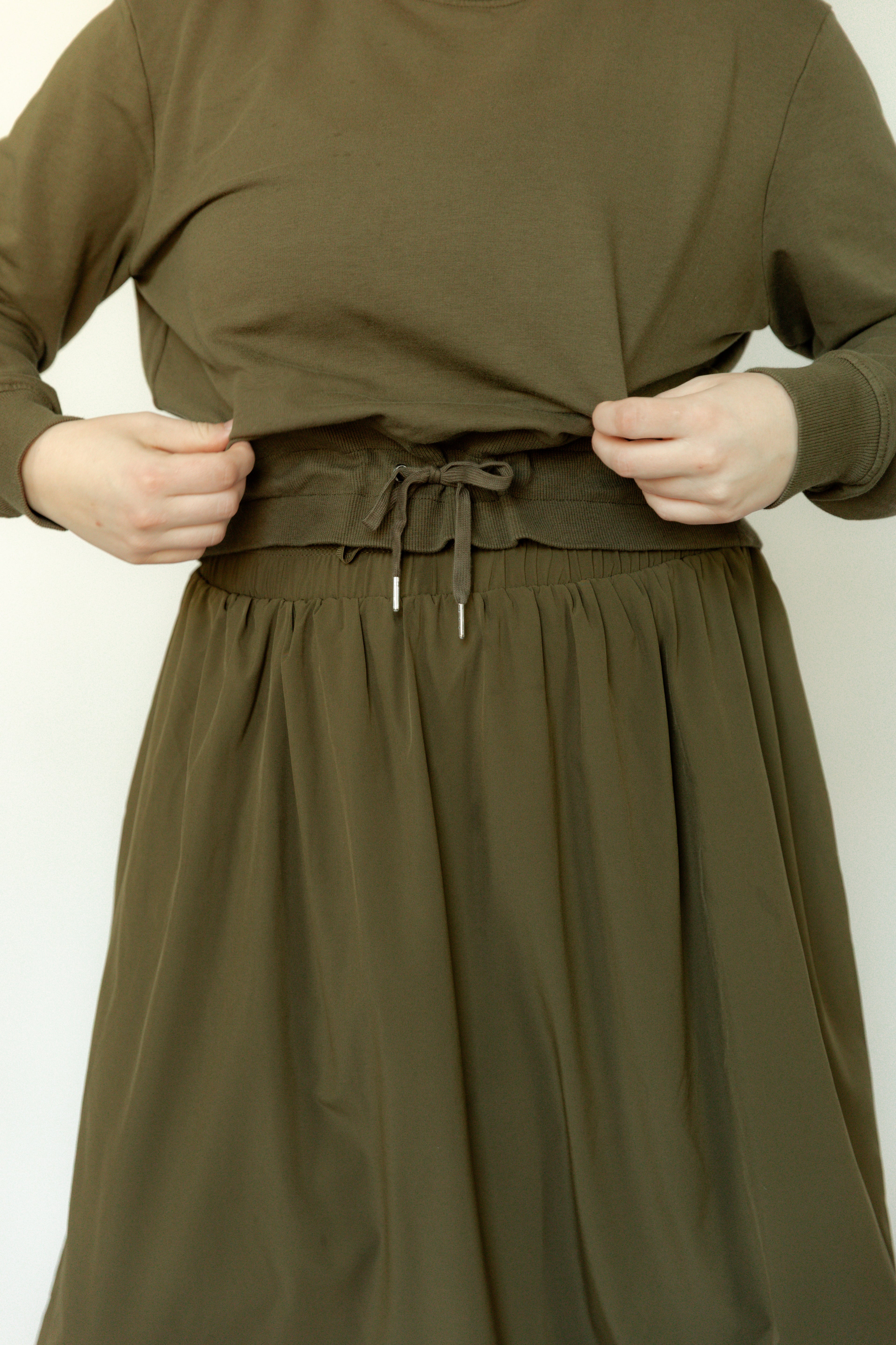 Drawstring Tech High Rise Skirt-Olive - Snoga Athletics