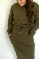 Cropped Drawstring Pullover Sweatshirt-Olive - Snoga Athletics