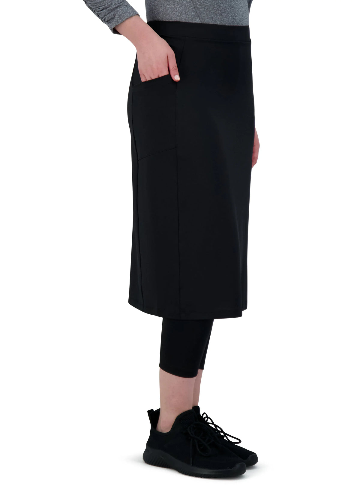 Snoga Athletics black modest athletic skirt with attached leggings and side pocket